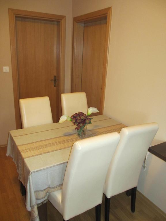 Apartments Manjan كراسنو بوليي الغرفة الصورة