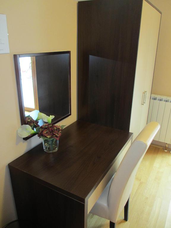 Apartments Manjan كراسنو بوليي الغرفة الصورة