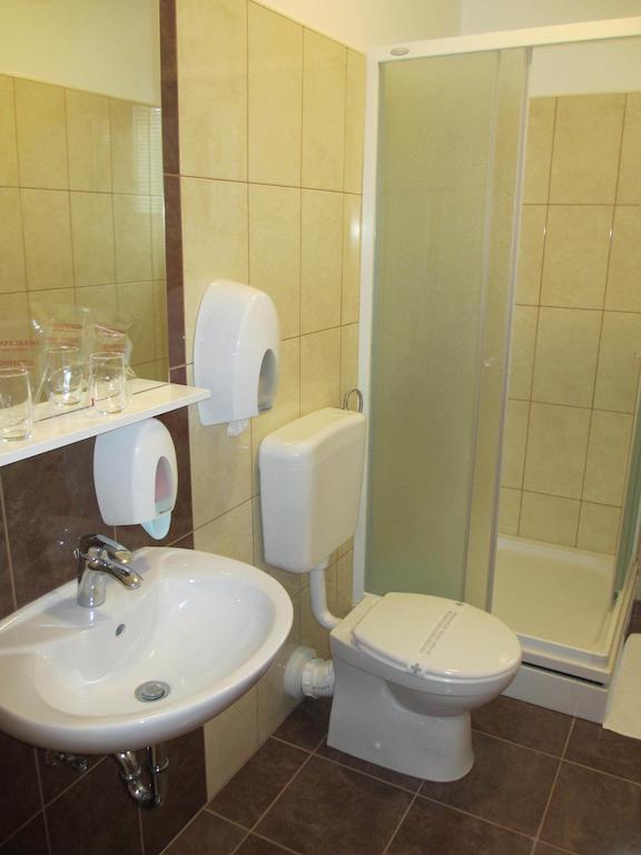 Apartments Manjan كراسنو بوليي الغرفة الصورة