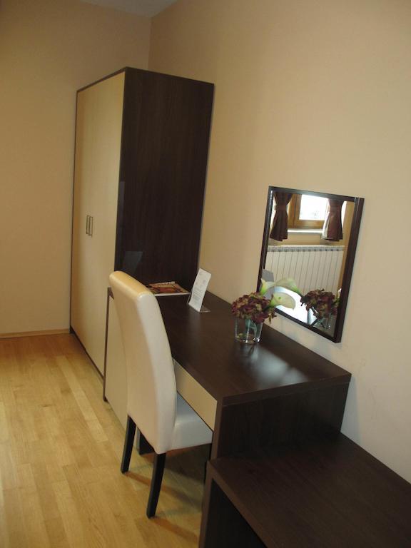 Apartments Manjan كراسنو بوليي الغرفة الصورة